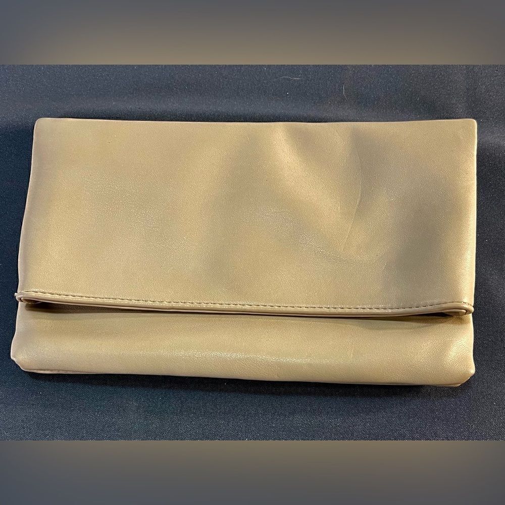 Kelly & Katie leather clutch